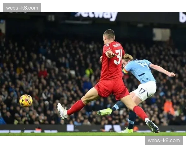 通讯：回顾三月国际比赛日对英超争冠集团球队体能及战术连续性的影响。